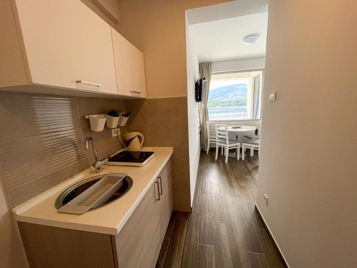 Apartments Maestral Tivat Exterior photo