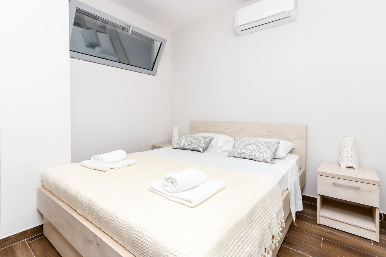 Apartments Maestral Tivat Exterior photo