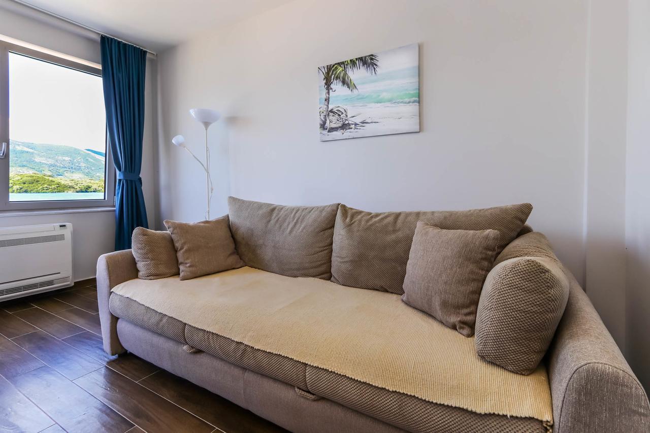 Apartments Maestral Tivat Exterior photo